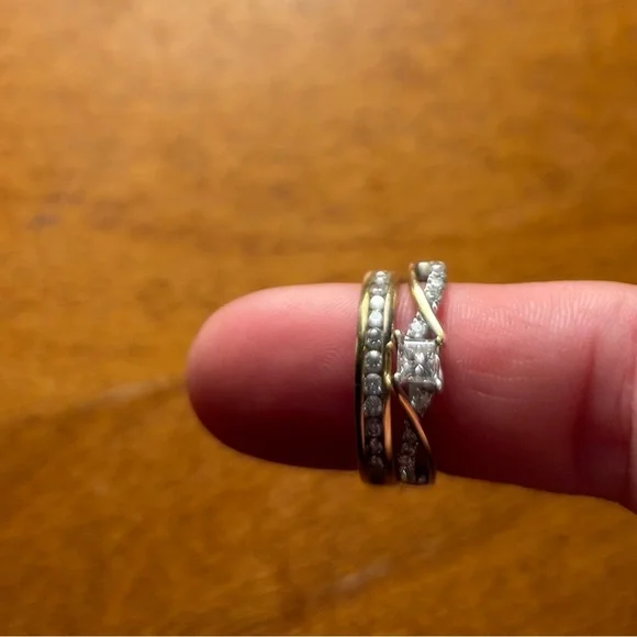 Diamond Ring Set - Picture 1 of 5